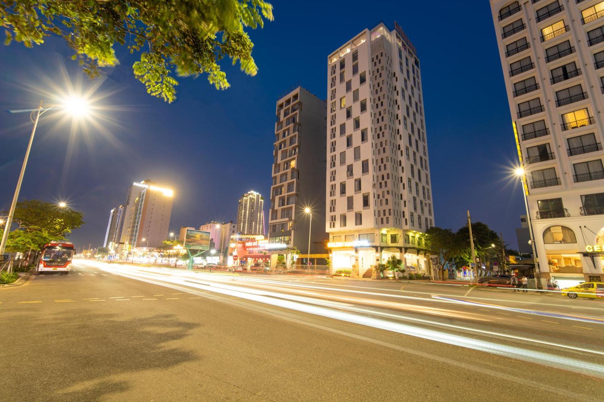 Golden Sun Hotel Danang Exterior photo